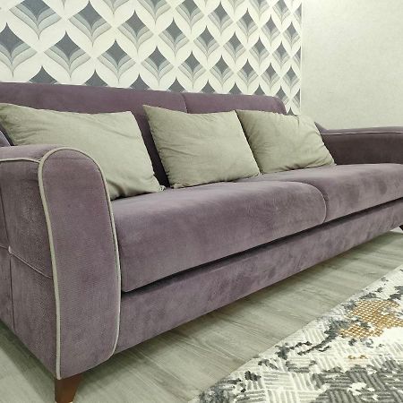 Отличная Двухкомнатная Квартира-Студия 70Кв Uralsk Eksteriør bilde