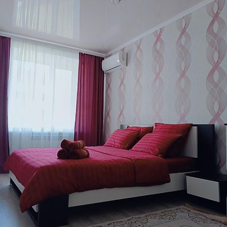 Отличная Двухкомнатная Квартира-Студия 70Кв Uralsk Eksteriør bilde